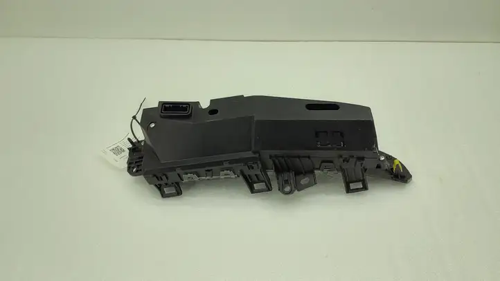 Mazda 3 II (2011 - 2013) BCD3611J0 Дисплей / маленький экран — фото 3