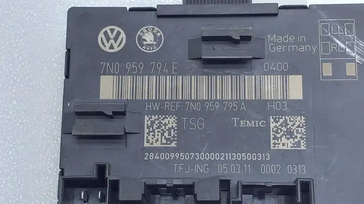 Volkswagen Sharan (2010 - 2015) 7N0959794E Блок управления дверью — фото 3