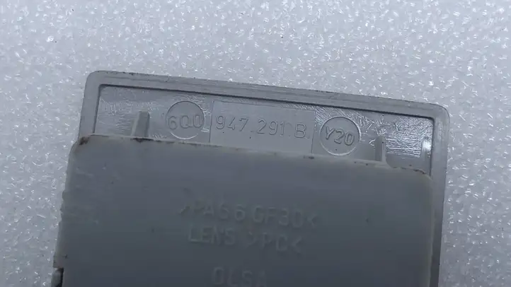 Volkswagen Sharan (2010 - 2015) 0886400 Передняя подсветка — фото 3