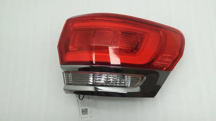 Jeep Grand Cherokee (2010 - 2021) F00HTC402600 Задний фонарь в кузове — фото 2