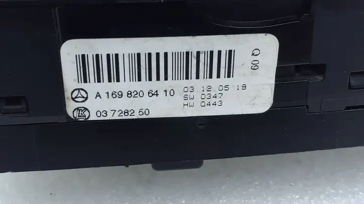 Mercedes-Benz B-class W245 (2005 - 2008) A1698206410 Блок кнопок на панели — фото 4