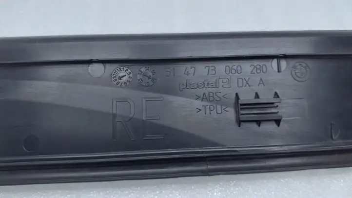 BMW 3 E90 E91 (2005 - 2012) 73060280 Внутренняя отделка переднего порога — фото 2