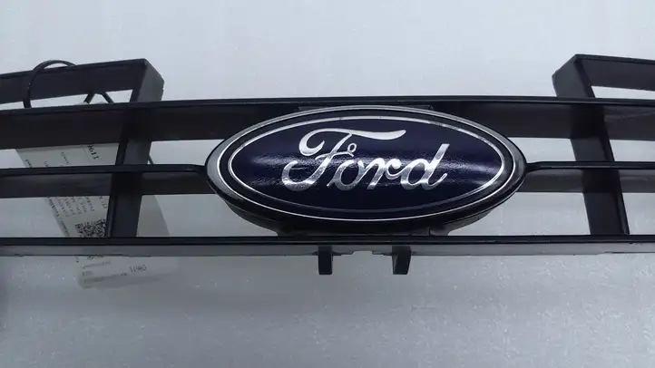 Ford Puma (1997 - 2003) V97FB8A133AE Передняя решетка — фото 4