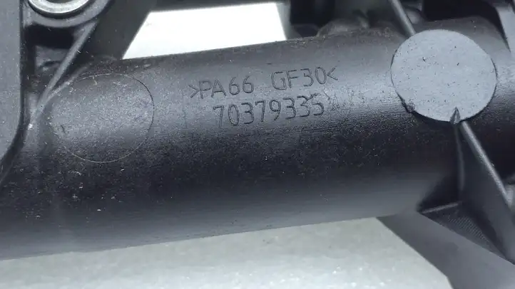 BMW 1 F20 F21 (2011 - 2019) 70379335 Кронштейн масляного фильтра — фото 2