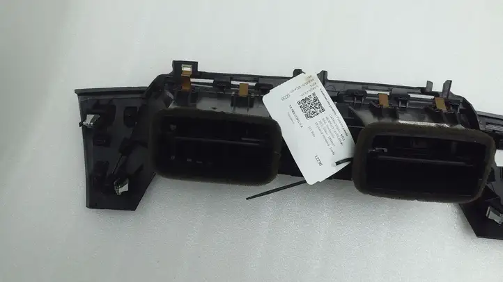 BMW 2 F45 (2014 - 2021) 9262955 Центральный воздушный дефлектор — фото 8