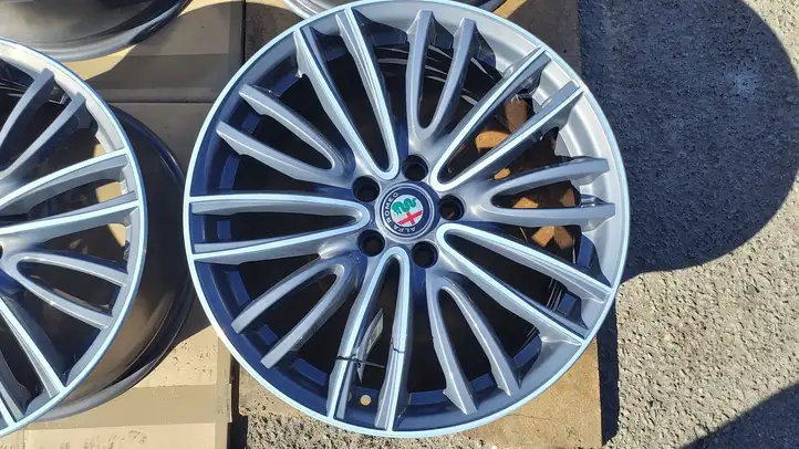 Alfa Romeo Giulia (2016 - ) 156107471 Легкосплавный колесный диск R18 — фото 3