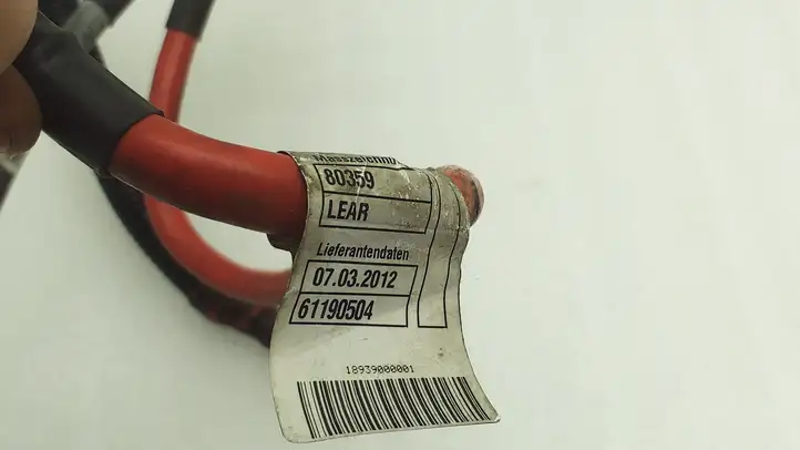Mini Cooper Countryman R60 (2010 - 2016) 9808502 Плюсовой провод аккумулятора — фото 2