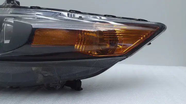 Honda Accord (2008 - 2016) Передняя фара — фото 5