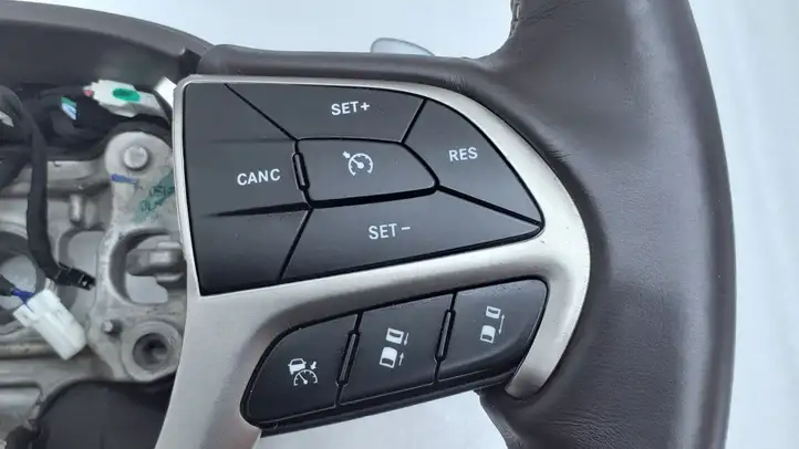 Jeep Grand Cherokee (2010 - 2021) 0210WEK4A1531J Руль — фото 11