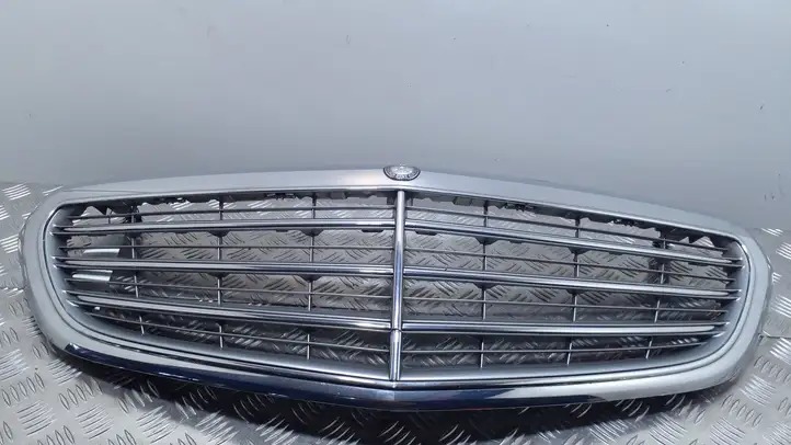 Mercedes-Benz E W212 (2009 - 2016) A2128801383 Верхняя решетка радиатора — фото 1