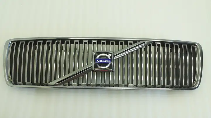 Volvo S80 (1998 - 2004) 9178087 Верхняя решетка радиатора — фото 1