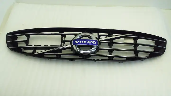 Volvo V60 (2013 - 2018) 31383750 Верхняя решетка радиатора — фото 1