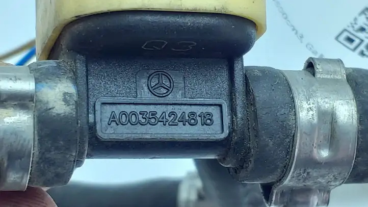 Mercedes-Benz CL C215 (2000 - 2006) A0035424818 Датчик давления воздуха впуска — фото 2