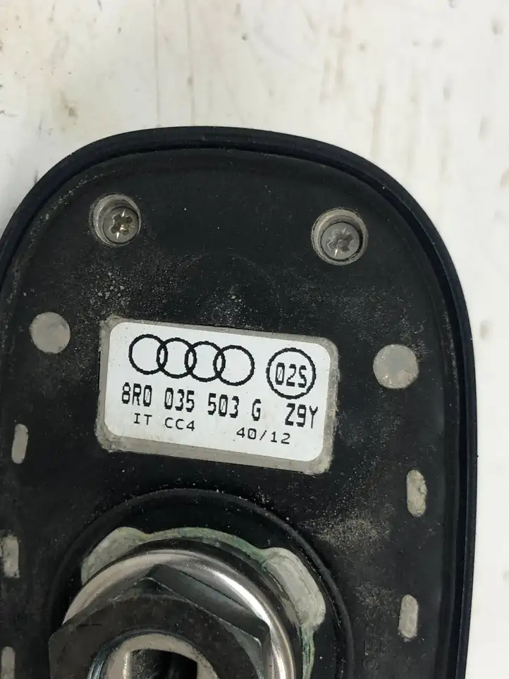 Audi Q5 SQ5 (2012 - 2017) 8R0035503G GPS антенна — фото 7