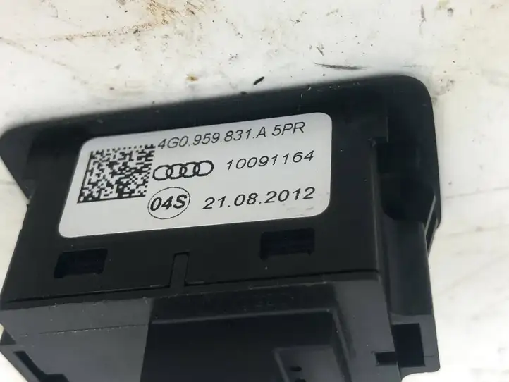 Audi Q5 SQ5 (2012 - 2017) 4G0959831A Кнопка закрытия крышки багажника — фото 6