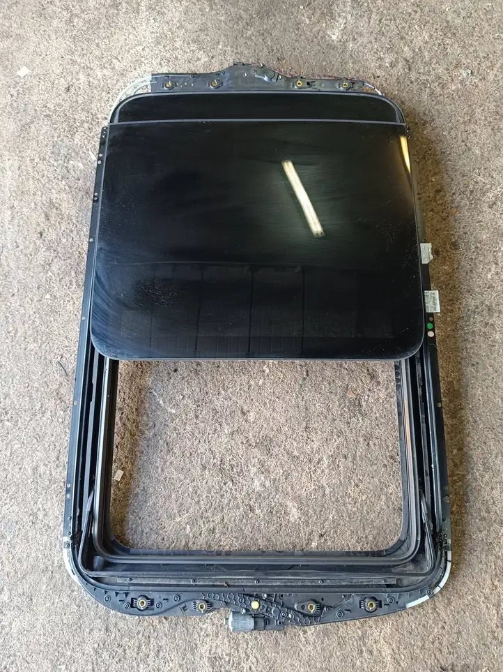 Audi Q5 SQ5 (2012 - 2017) 8R0877041B Комплект люка крыши — фото 1