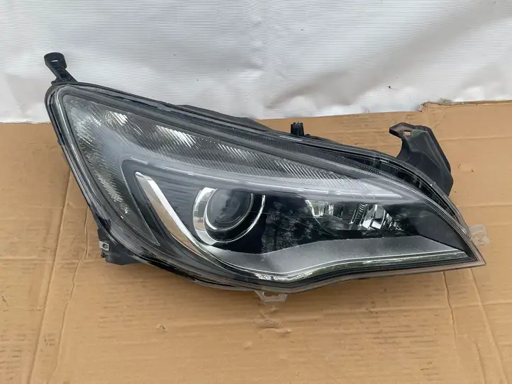 Opel Zafira C (2014 - 2016) 13399858 Передняя фара — фото 3
