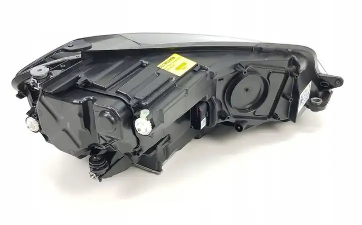 Volkswagen New Beetle (2005 - 2010)  5G1941773B Другая часть кузова