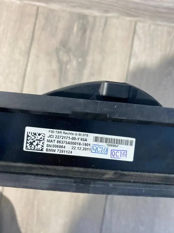 BMW 3 F30 F35 F31 (2012 - 2018) 7281124 Солнцезащитная шторка заднего бокового окна — фото 3