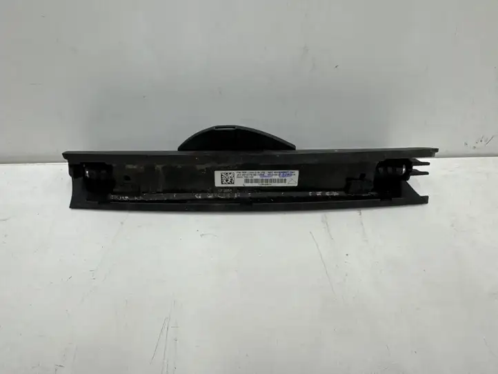 BMW 3 F30 F35 F31 (2012 - 2018) 7281123 Солнцезащитная шторка заднего бокового окна — фото 2
