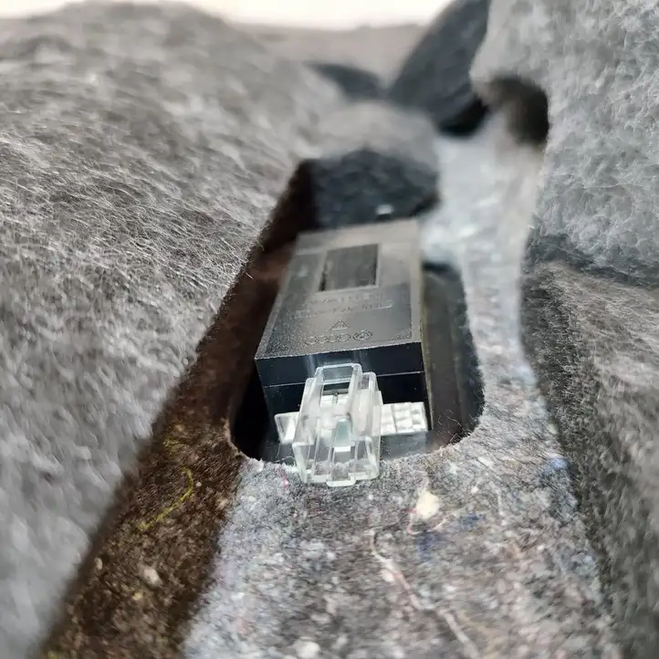 Porsche Cayenne (9Y0 9Y3) (2018 - )  9Y0867037F Боковая панель