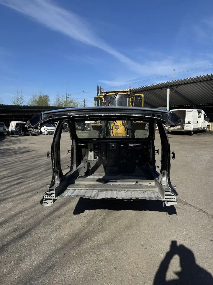 Tesla Model S (2016 - 2021) Передняя часть кузова — фото 3