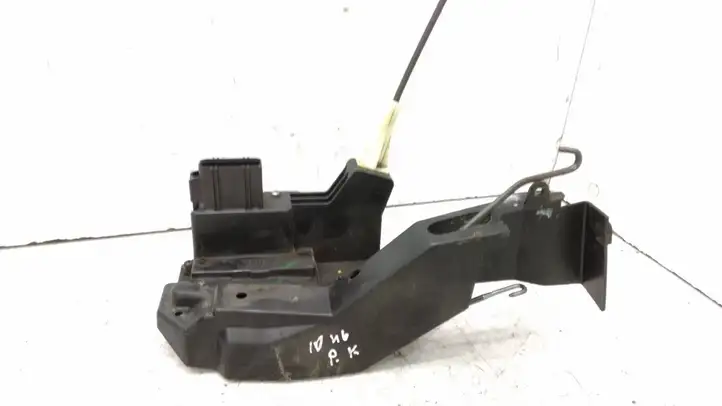 Ford Maverick (2004 - 2007)  5L8478219A65DGCJA Замок передней двери