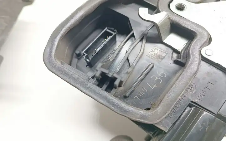 BMW 5 GT F07 (2010 - 2017)  7149436 Замок передней двери