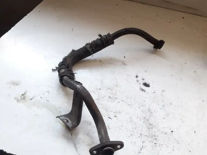 Chrysler Voyager (1996 - 2001)   EGR трубка (трубки)/ шланг (шланги)