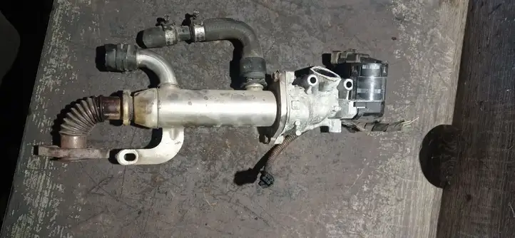 Peugeot Expert (2007 - 2016) 9645689780 Охладитель клапана EGR — фото 2