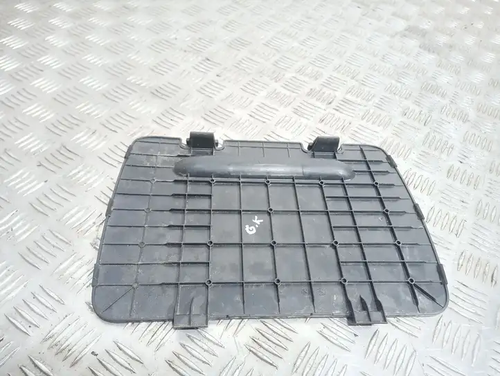Toyota RAV 4 (XA20) (2000 - 2005) 6474342010 Прочие детали салона — фото 2