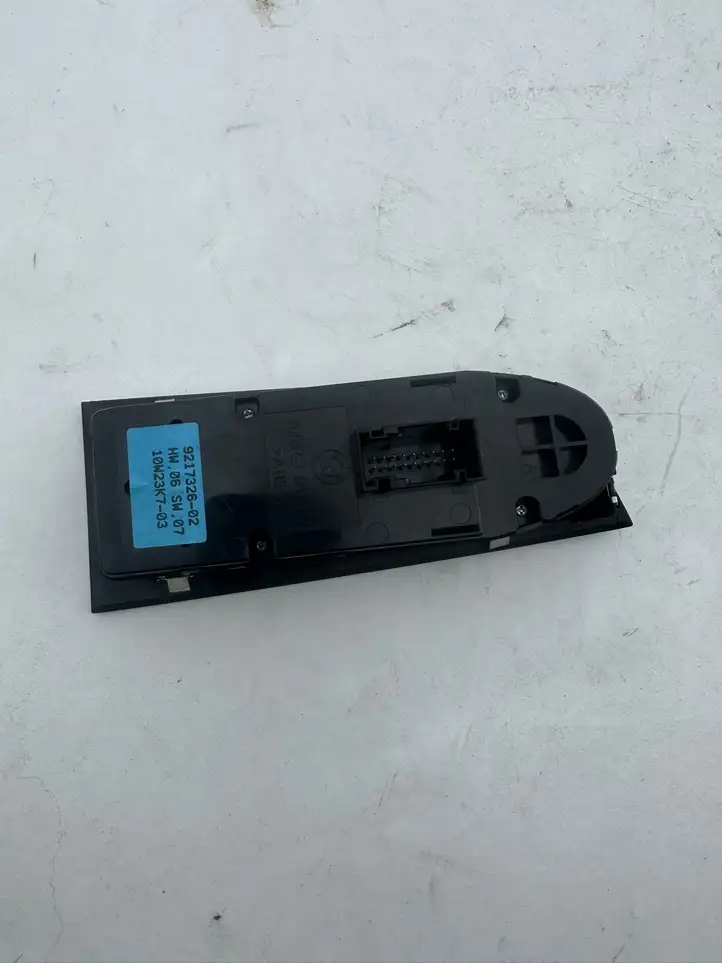 BMW 3 E90 E91 (2005 - 2012) 9217326 Кнопка стеклоподъемников — фото 3