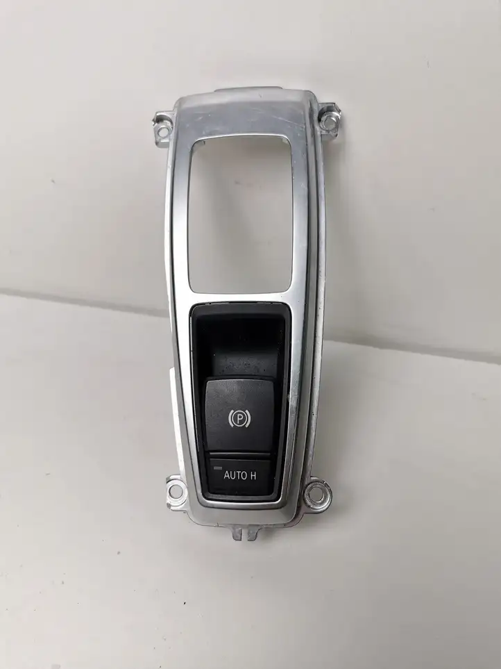 BMW X5 E70 (2006 - 2013) 61316975467 Кнопка ручного тормоза — фото 1
