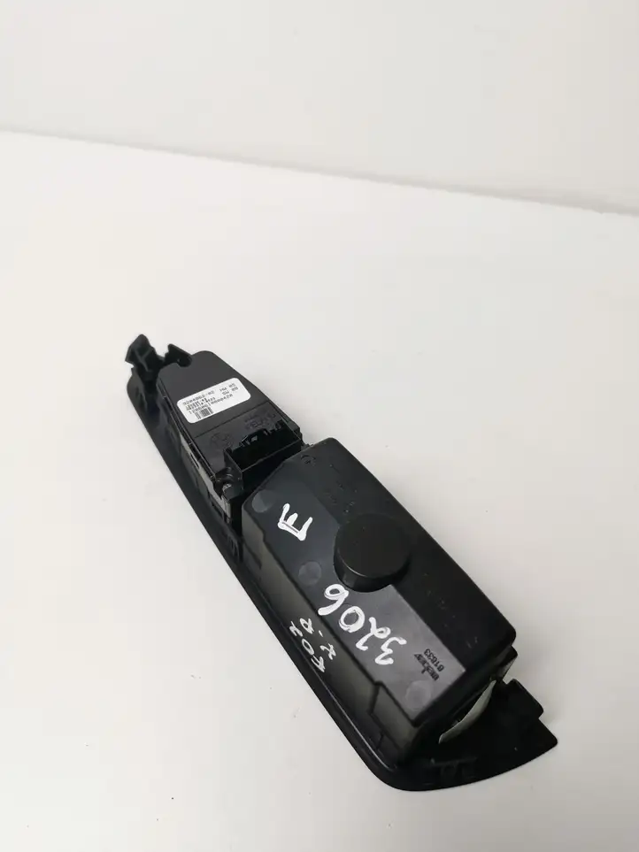 BMW 7 F01 (2008 - 2016) 9204862 Блок кнопок стеклоподъемников — фото 4