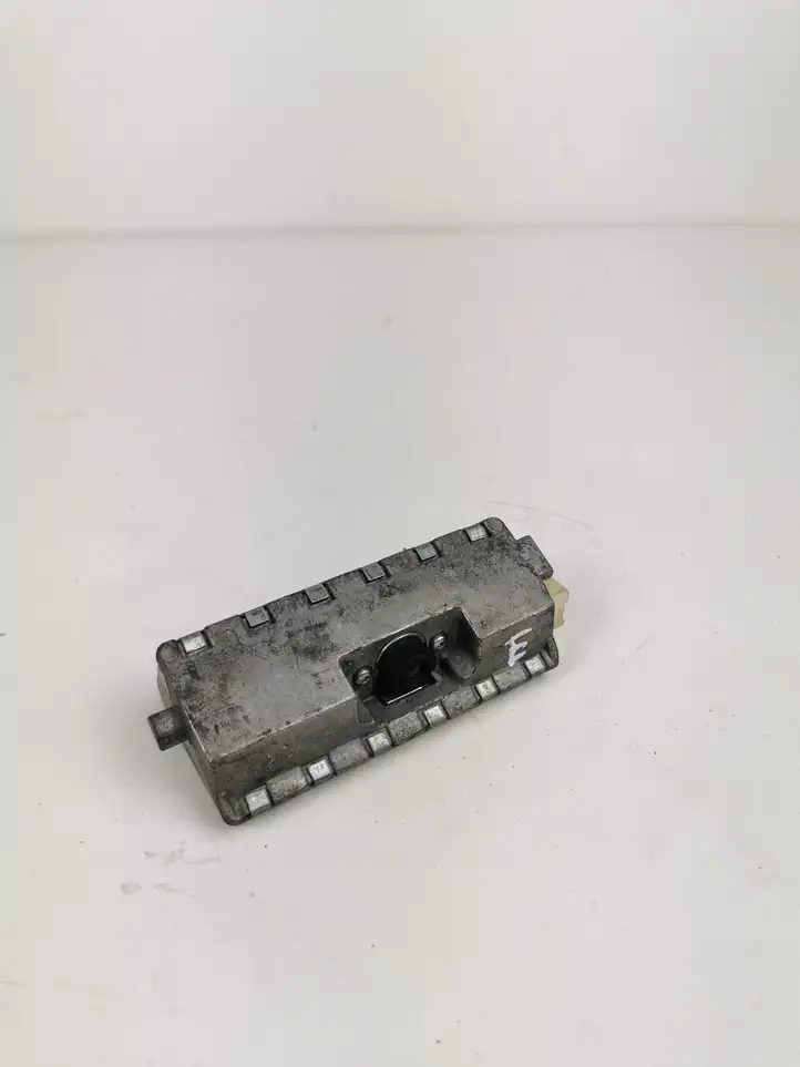Audi A6 S6 C6 4F (2008 - 2011) 4E0910217C Камера в лобовом стекле — фото 1