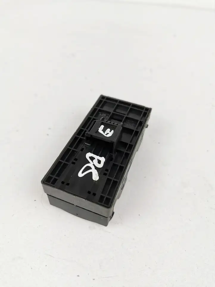 Audi A4 S4 B8 8K (2011 - 2015) 8K0959851D Кнопка стеклоподъемников — фото 4