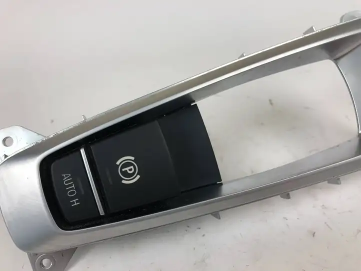 BMW X5 F15 (2013 - 2017) 9355232 Кнопка ручного тормоза — фото 8