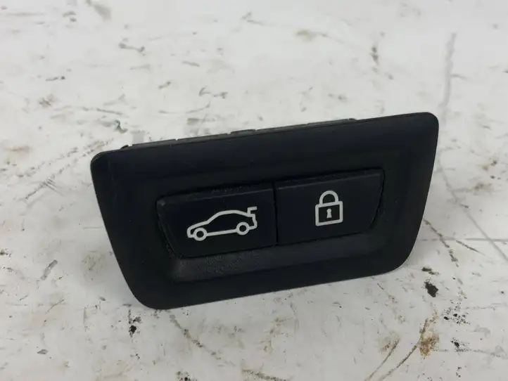 BMW X5 F15 (2013 - 2017) 9162645 Кнопка закрытия багажника — фото 5