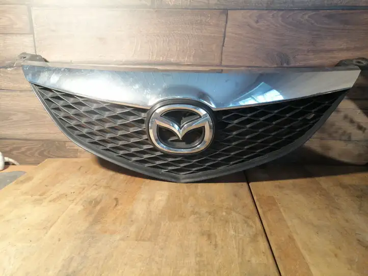 Mazda 6 (2002 - 2005) Верхняя решетка радиатора — фото 1