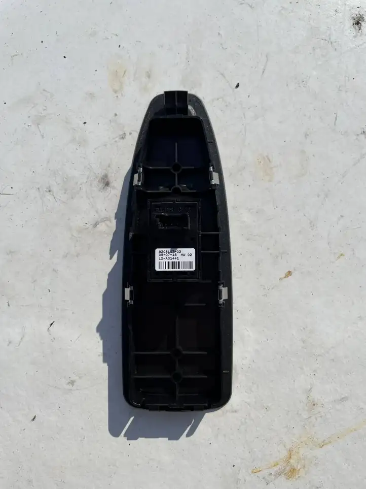 BMW 2 F45 (2014 - 2021) 9208107 Блок кнопок стеклоподъемников — фото 2