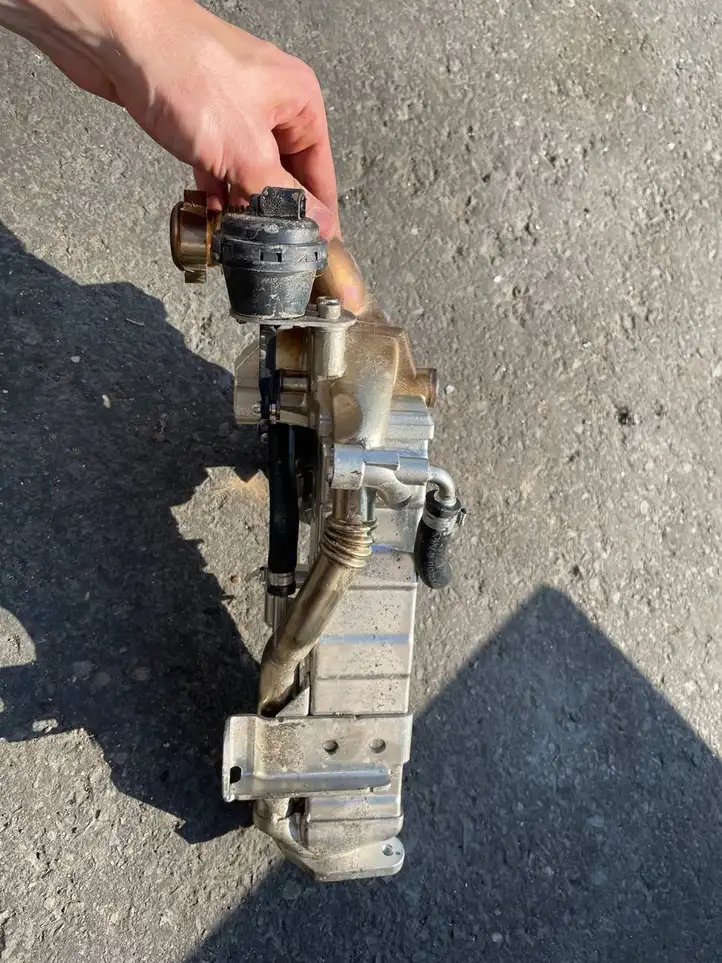 BMW 3 F30 F35 F31 (2012 - 2018) 8513691 Охладитель клапана EGR — фото 3