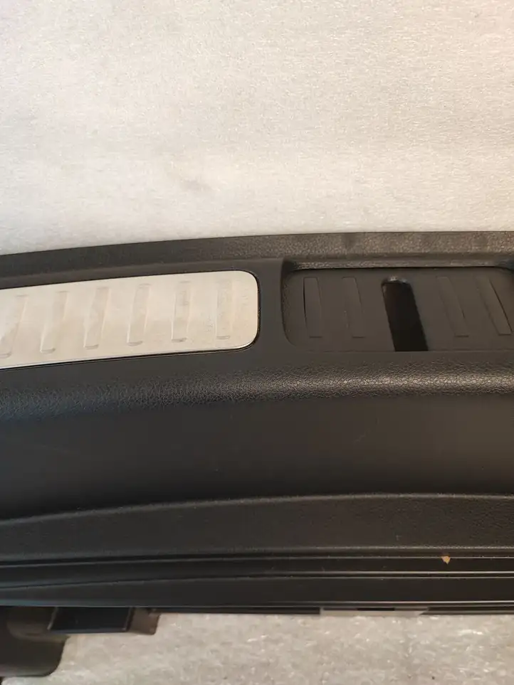 Porsche Macan (95B) (2014 - 2018) 95B864483J Отделка порога багажника — фото 6