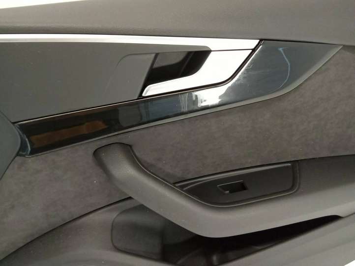 Audi A4 (2015 - 2019)  8W0867117 Комплект отделки дверей