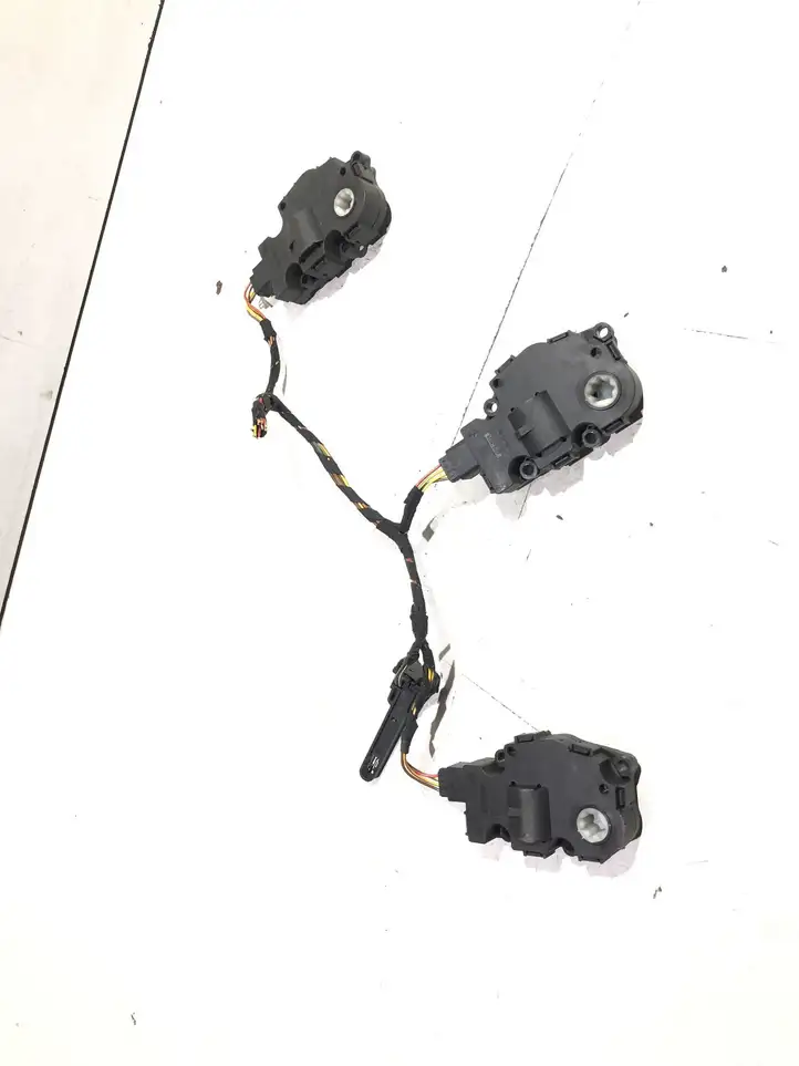 BMW 3 E90 E91 (2005 - 2012) 05052009DA Двигатель задвижки потока воздуха — фото 5