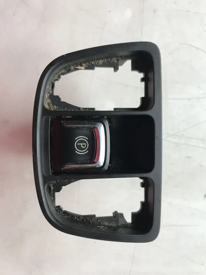 Opel Zafira C (2014 - 2016) 20843230 Кнопка ручного тормоза — фото 1