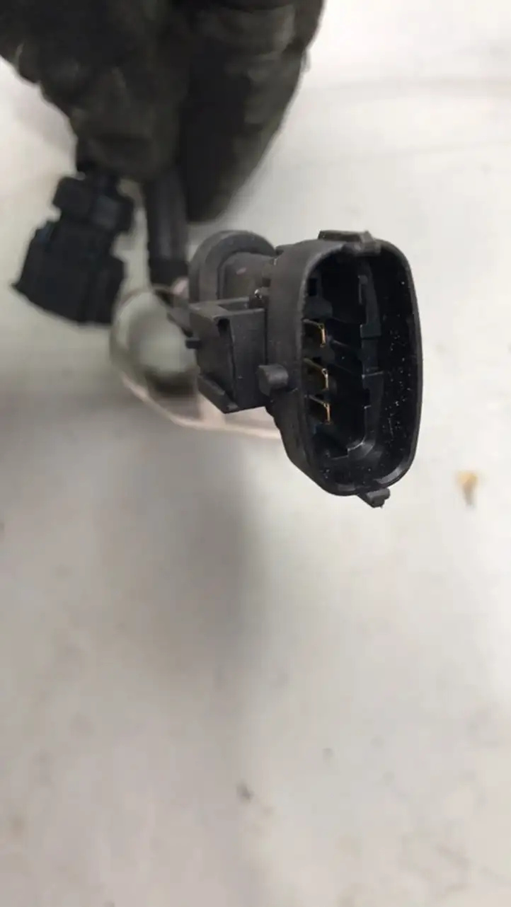 Opel Zafira C (2014 - 2016) 55571602 Прочая электропроводка — фото 2