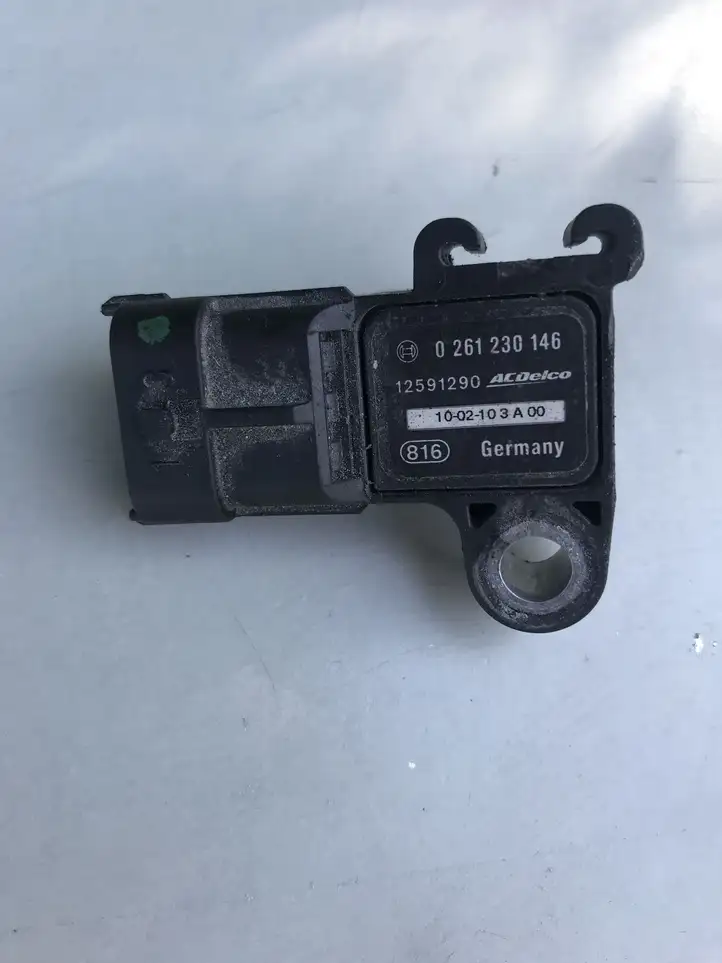 Opel Astra J (2009 - 2012) 0261230146 Датчик давления воздуха впуска — фото 1