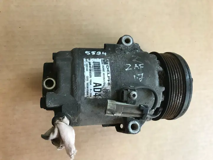 Opel Zafira B (2008 - 2014) 13297443 Компрессор (насос) кондиционера воздуха — фото 2