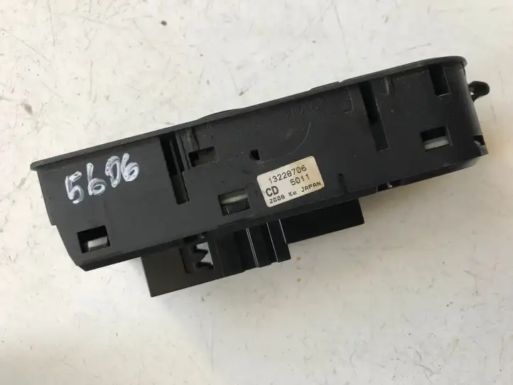 Opel Astra H (2004 - 2009) 13228706 Кнопка стеклоподъемников — фото 3