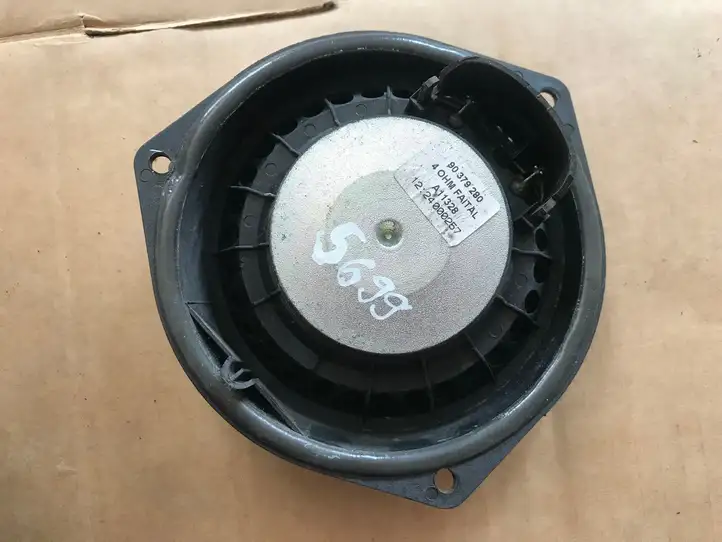 Opel Astra H (2004 - 2009) 90379280 Твитер задних дверей — фото 3